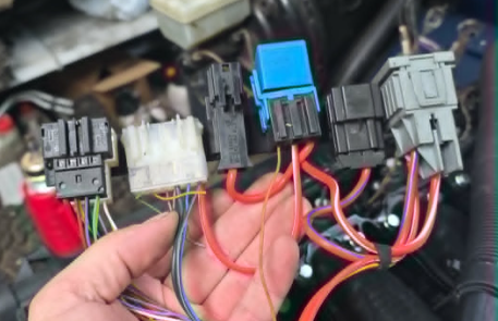 BMW Engine Loom Plug Holder